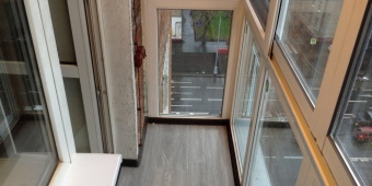 Панорамное тёплое остекление. Установлен тёплый пол. 